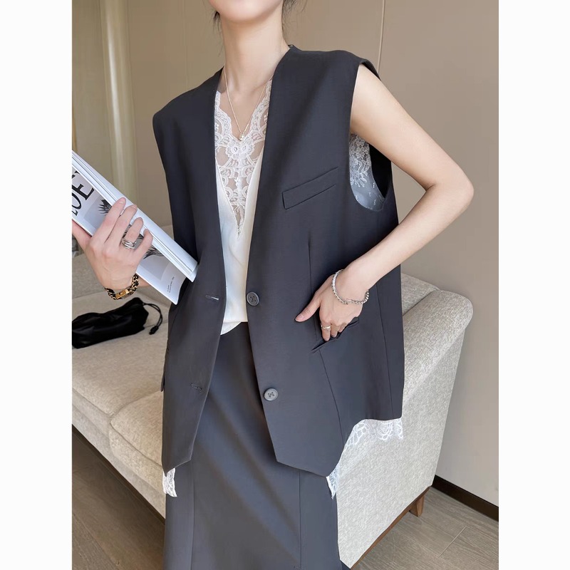 Stacked V-Neck Lace Vest 2026  - Suspender Tank Top recension och pris